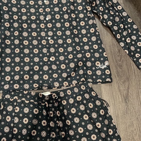 Brand new kith item.